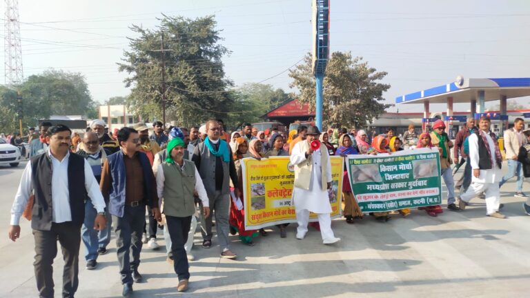 रीवा सुअर पशुपालकों के आंदोलन के समर्थन में कटनी से पहुंचा जत्था सीएम के नाम कमिश्नर को ज्ञापन