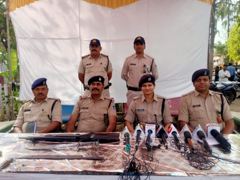 JABALPUR हनुमानताल पुलिस की कार्यवाही, कट्टा, कारतूस, एयर गन, तलवार, चायना चाकू जप्त, आरोपी गिरफ्तार