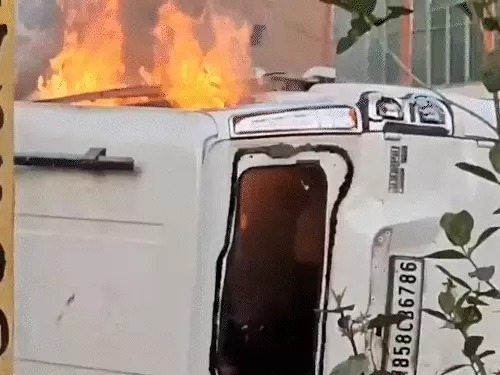 Waqf law लागू होते ही पश्चिम बंगाल में हिंसा, पथराव और आगजनी शुरू 1 The Khabardar News image 67